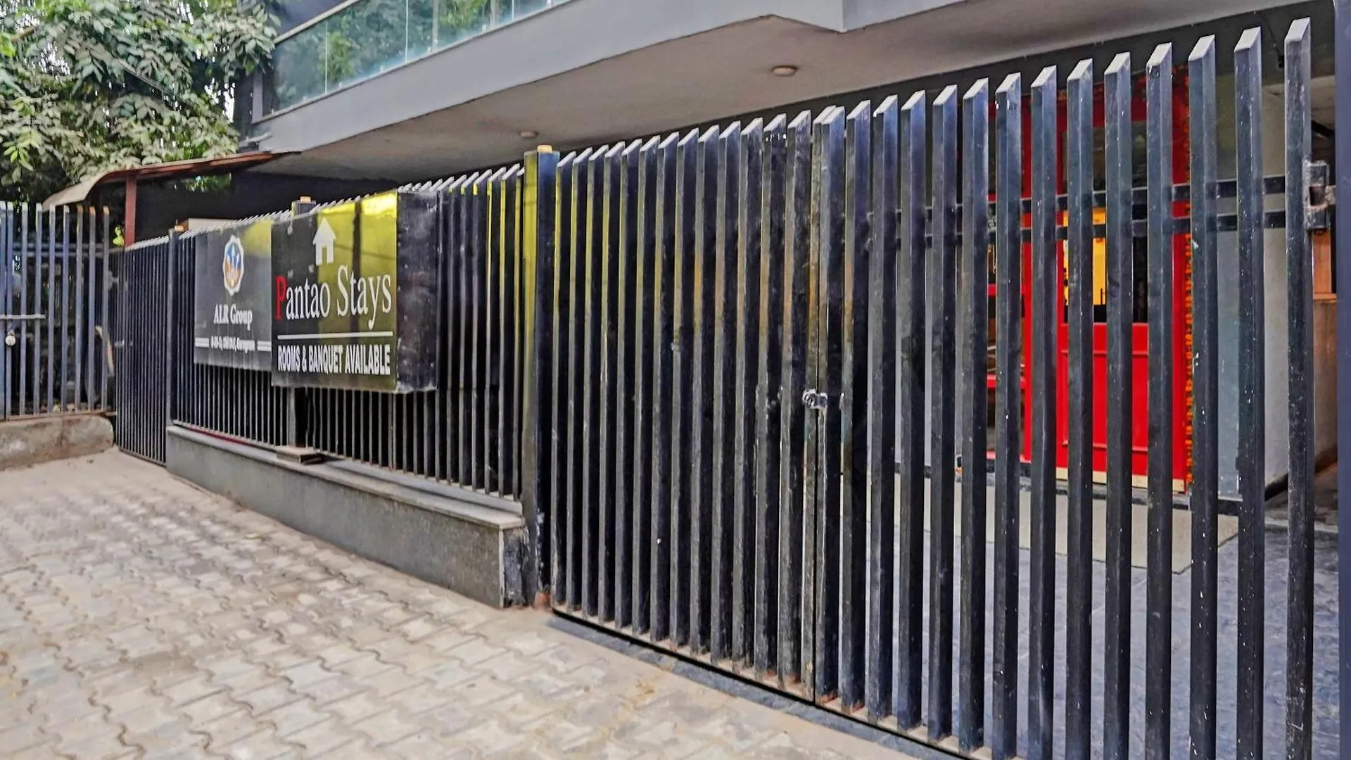 Townhouse Pantao Stays Gurgaon Hotel